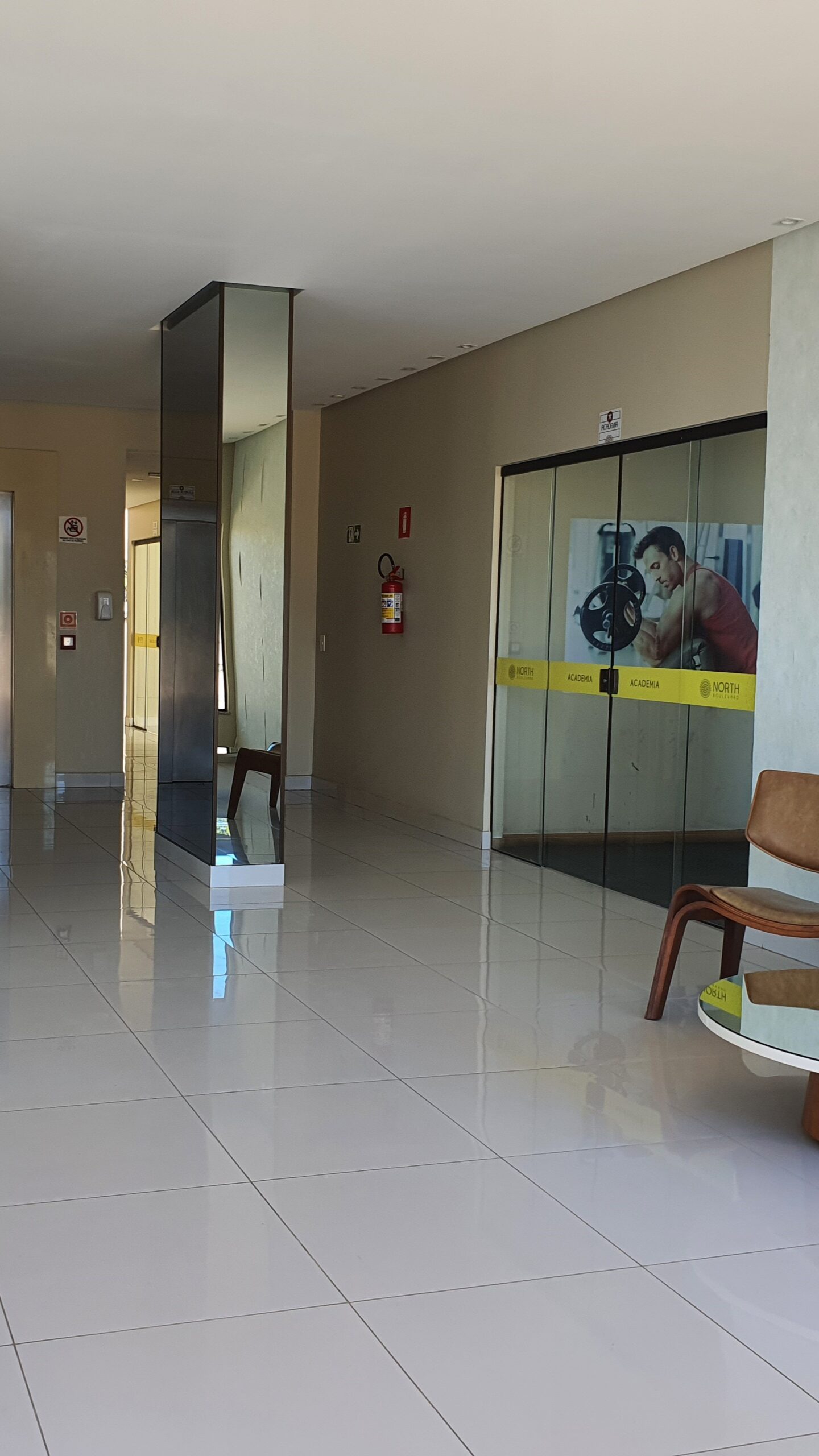 13. HALL