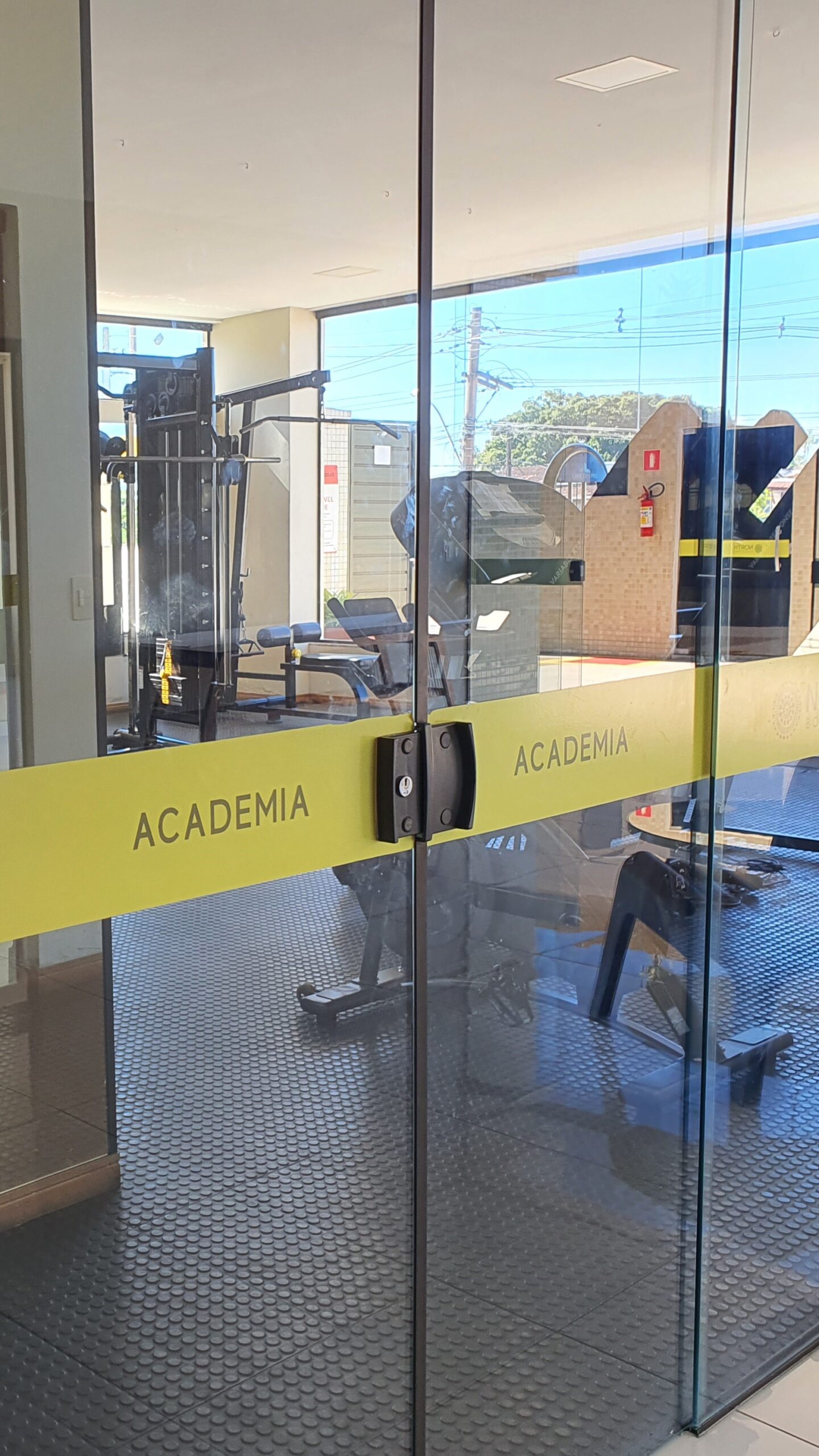 15. ACADEMIA